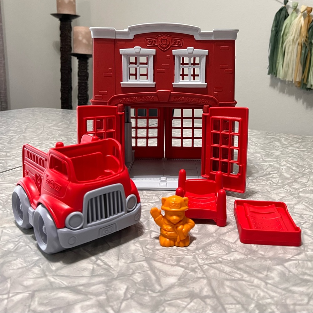 Green Toys Fire Station Set, Good Condition